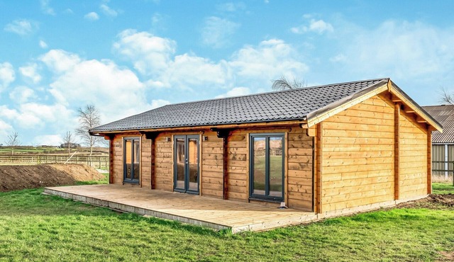 Swaythorpe Lodge (Pet)