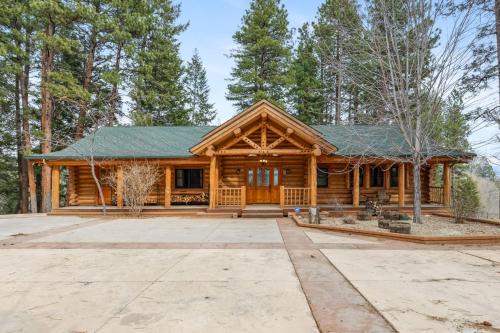 Sweathouse Creek Lodge