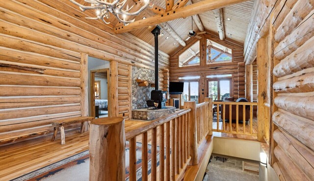 Sweathouse Creek Lodge