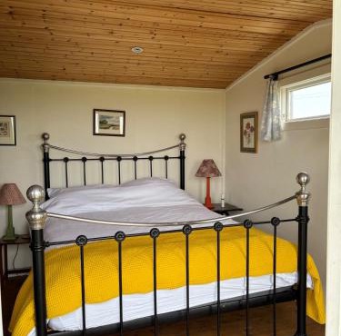 Swedish Rustic Cabin perfect for bird watching