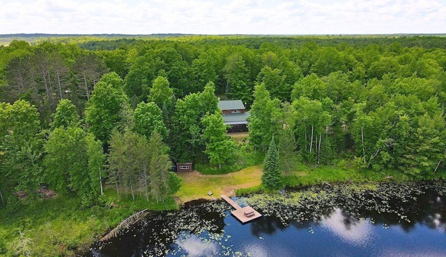 Sweeney Lake Lodge - Private!