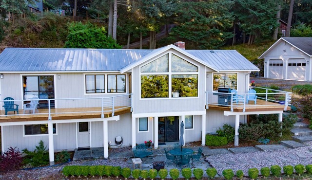 Sweeping Sound Views, Pet friendly, 3 Bedroom