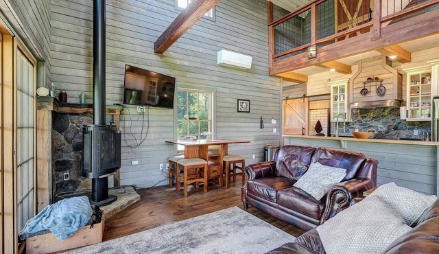 Sweeping Vermont Views From A Designer Mount Ascutney Cabin Close to Everything