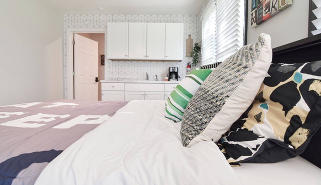 Sweet 1BR 1BA 5 min to lake 20 min to downtown CLTn