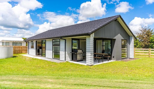 Sweet and Stylish - Mangawhai Heads Holiday Home
