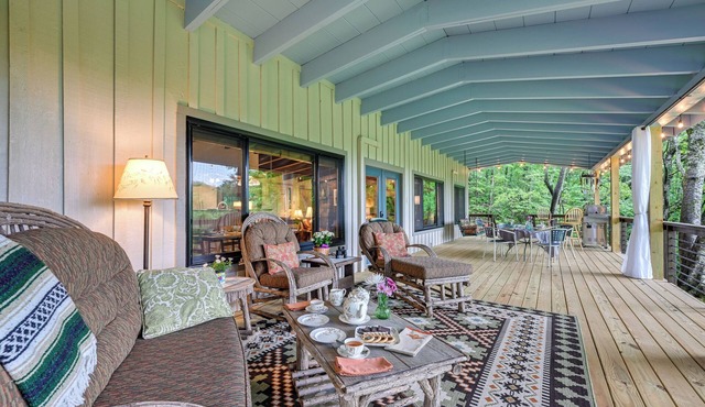 Sweet Birch' Bryson City Cottage w/Views