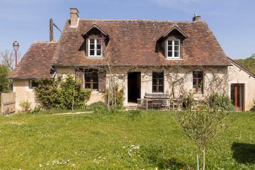 Sweet cottage 1 hr 40 min from Paris