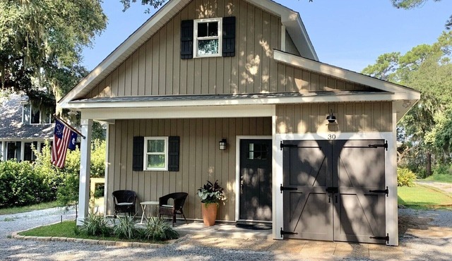 Sweet cottage, Best Location, Close to Everything, River View