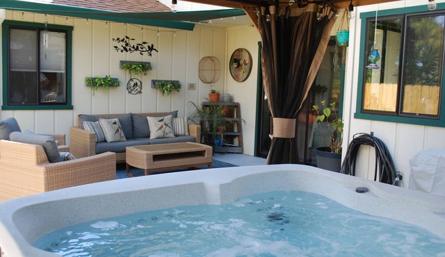 Sweet & Cozy, Bird Themed Nest, w/Hot Tub & Fire Pit. 9 min to Turtle Bay