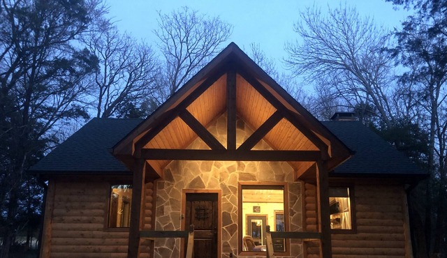Sweet Escape-Brand New Luxury Log Cabin