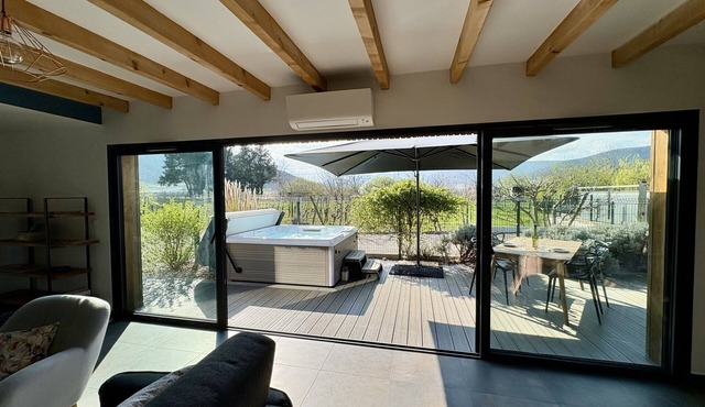 Sweet escape & Spa Cottage