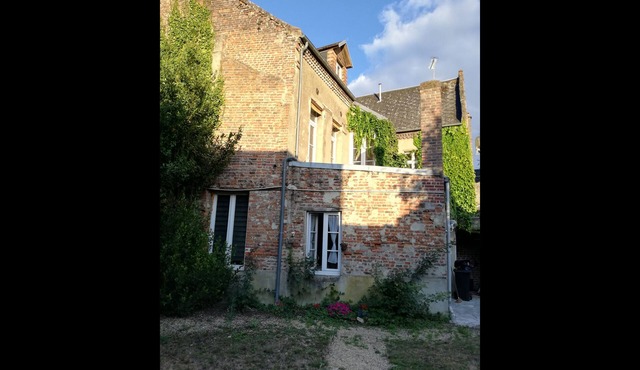 Sweet Garden House with a lovely garden