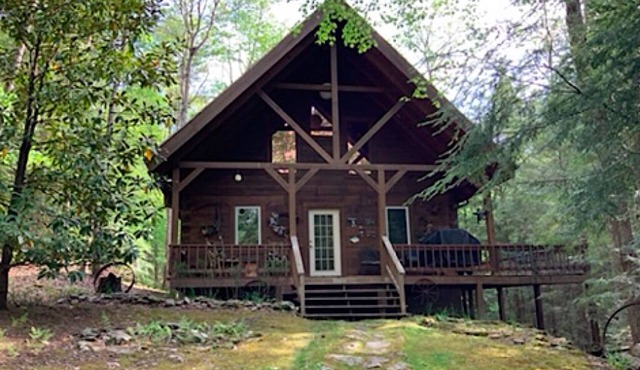 Sweet Gum Falls Quaint Log Cabin With Hot Tub