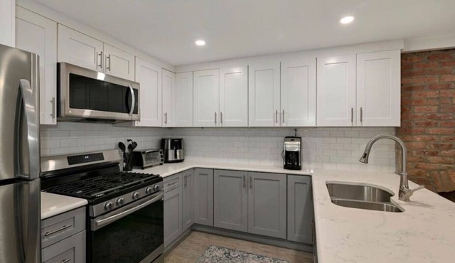 Sweet Home - 20 minutes to NYC