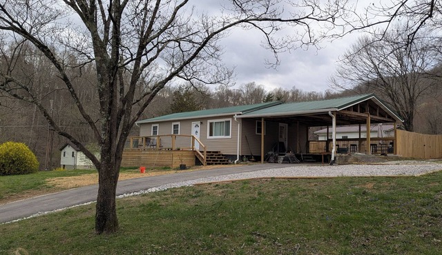 Sweet Home in the Countryside, just minutes from Downtown Harriman