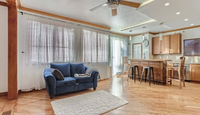 Sweet Home Near Denver International Airport 2022-BFN-0022402
