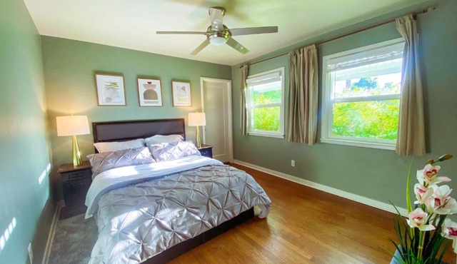 Sweet Home with 2 Queen Beds Only 2mins to Freeway