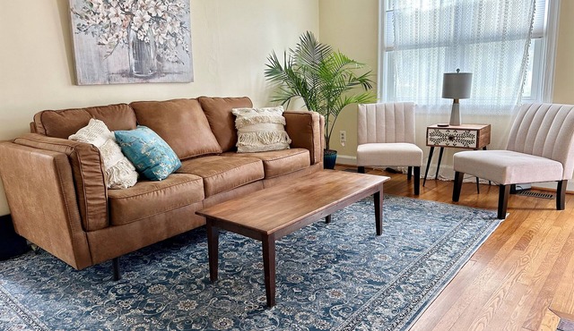 Sweet Magnolia- Affordable Stay Near Beach & Downtown