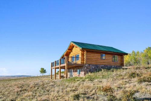 Sweet MTN Cabin 2bedroom 2bath picturesque views