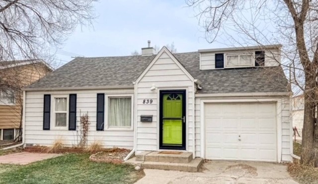 Sweet & Petite Midtown Cottage for 5-Long Stays Welcome