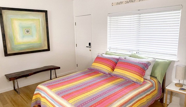 Sweet Queen Retreat in Downtown Los Olivos.