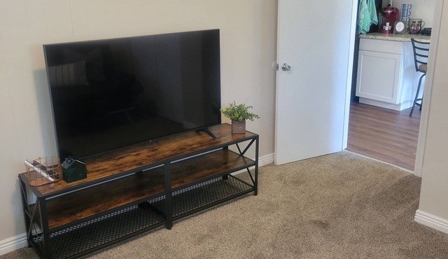 Sweet Retreat 1-Bedroom Apartment