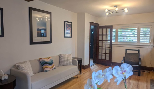 Sweet room just steps to the lake side