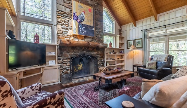 Sweet Sapphire Getaway! Enjoy the mountains!