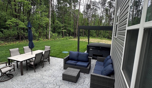 Sweet Serenity at Lake Anna - lake access, public side, firepit HOT TUB