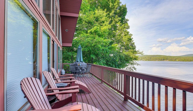 'Sweet Serenity' Schroon Lake Family Retreat!