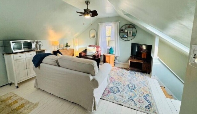 Sweet sparkling clean 1 bedroom