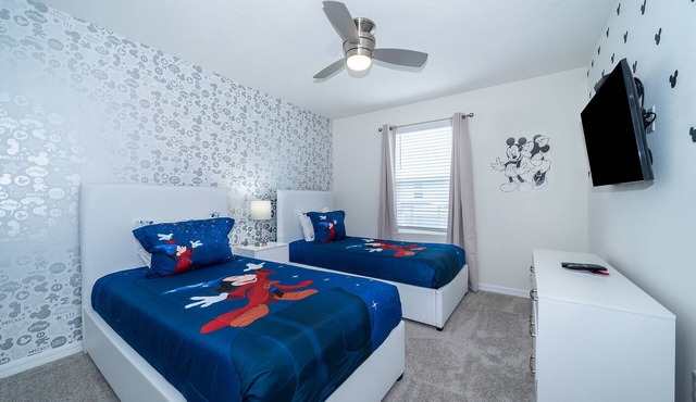 Sweet Townhouse 4Beds/3Baths/Pool/18Min Disney
