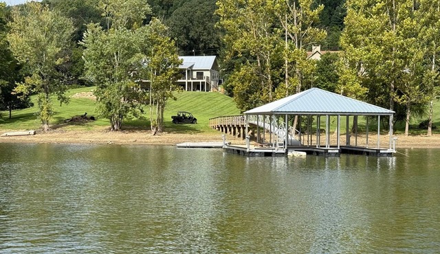 Sweet Water Estate - luxury lakefront with slip, Watauga Lake