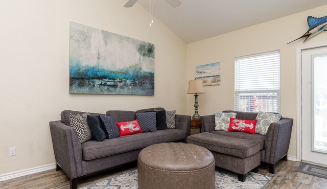 Sweet Waves at Nemo Cay Resort – Pet friendly retreat near the beach & pool