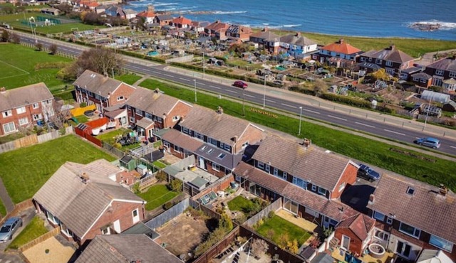 Sweet William With sea Views and 5 Minute Walk to the Beach