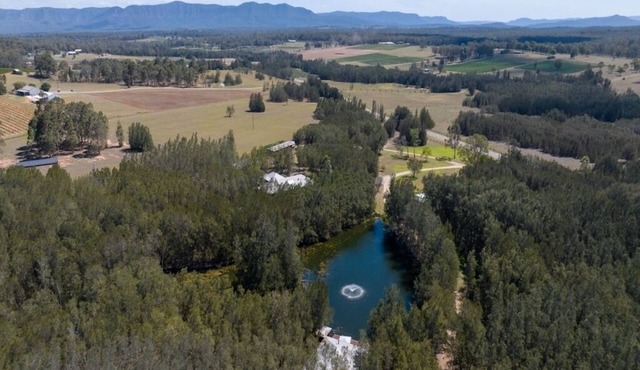 Sweetacres Hunter Valley - 5 uniquely styled cottages and stunning main house