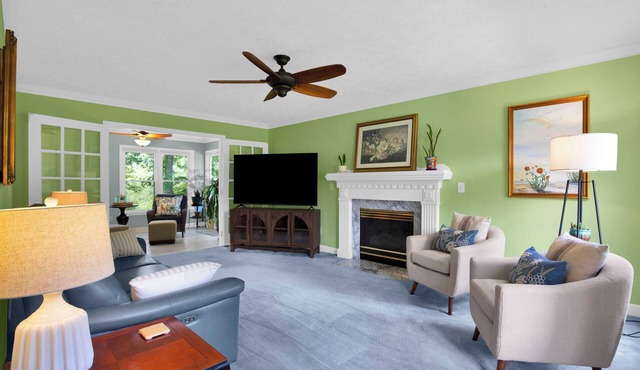Sweetbay Retreat — Minutes from Fort Bragg, Methodist University, and Downtown!