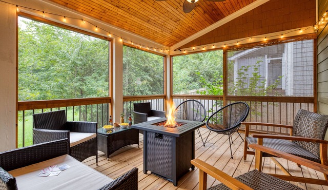 Sweetgum by AvantStay | Black Mountain Retreat w/Covered Deck