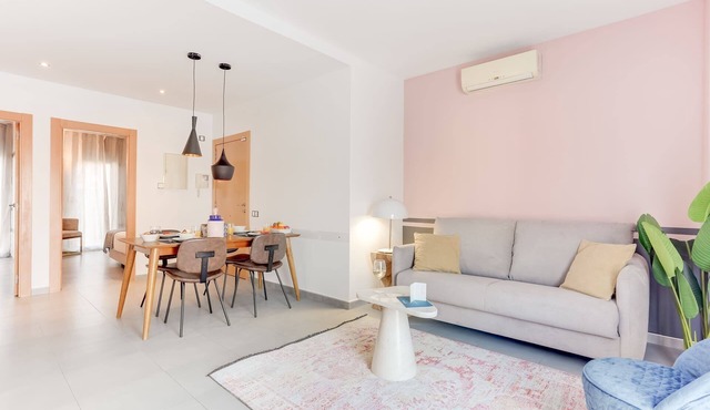 Sweett | Callao V - Two Bedroom Apartment, Sleeps 4