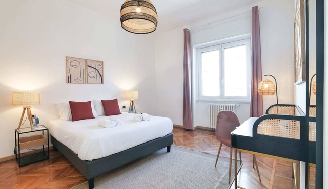 Sweett | Fontana - Two Bedroom Apartment, Sleeps 5
