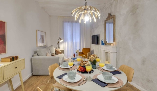 Sweett | Gothic II - Three Bedroom Apartment, Sleeps 8