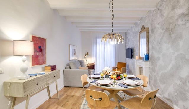 Sweett | Gothic IV - Three Bedroom Apartment, Sleeps 8