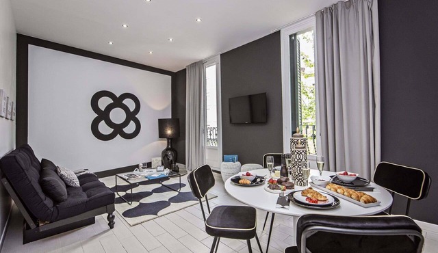 Sweett | Sants II - Two Bedroom Apartment, Sleeps 5