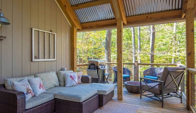 Sweetwater Cottage - Private Cottage Tucked in the Woods - Hot Tub - River Access
