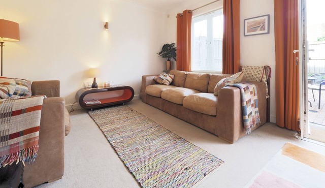 Sweyn House - Spacious family home by the seaside