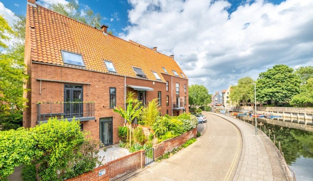 Swift Host Wensum View Sleeps 8 Parking River View