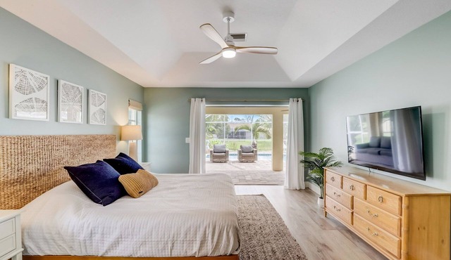 Swim All Winter: South-Facing Heated Pool & Luxe Family Escape!