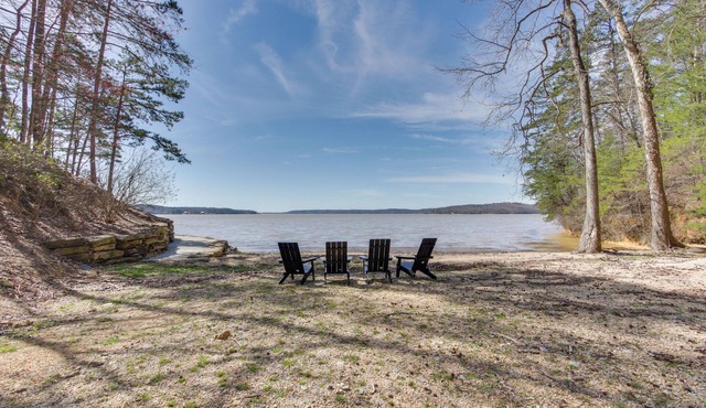 Swim, Boat & Fish: Waterloo Retreat w/Views!