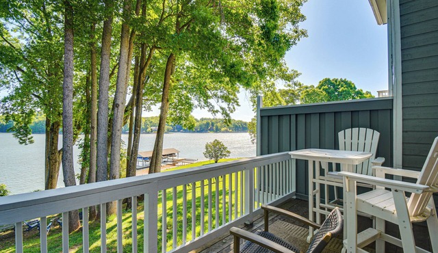 Swim Dock Access! Moneta Escape, 5 Mi to Boat Ramp
