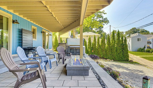 Swim & Fish! Lakefront Clarklake Apt w/Hot Tub